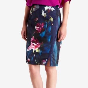 Gorgeous Ted Baker Pencil Skirt - Navy. Never worn